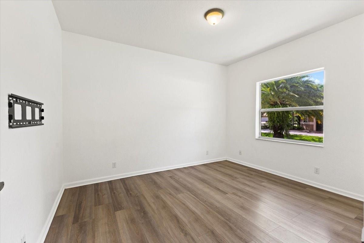 Da Silva 150-32 B - Residential Lease