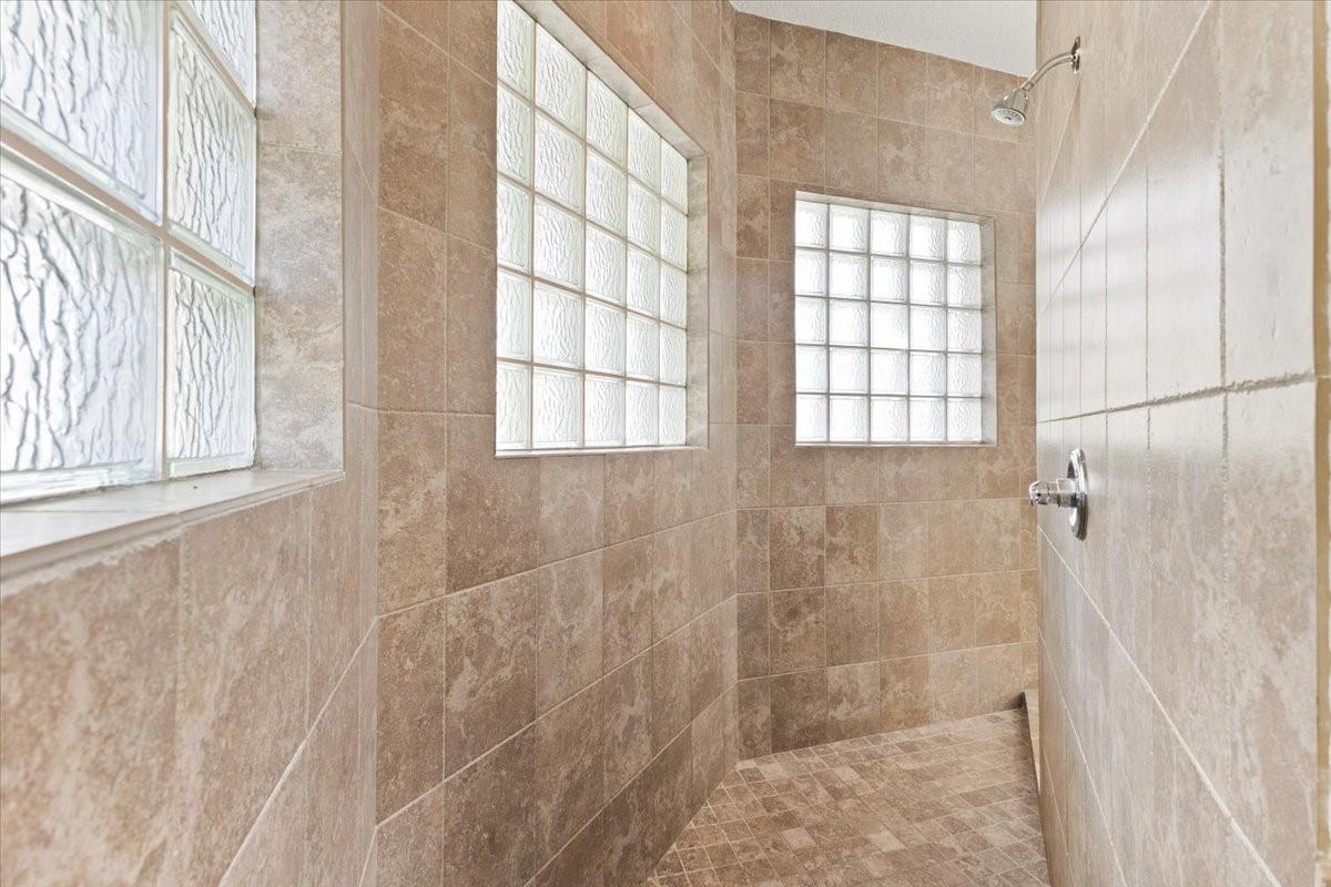 Da Silva 150-32 B - Residential Lease