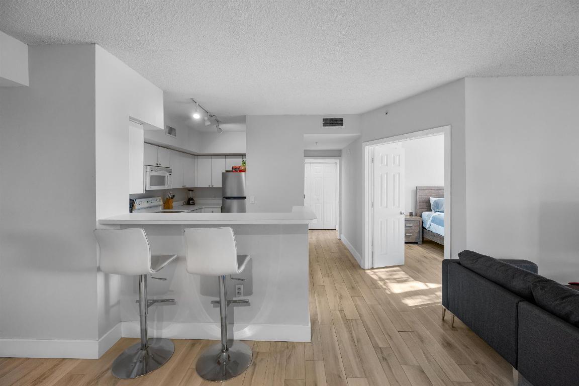 ST ANDREWS AT POLO CLUB CONDO - Residential