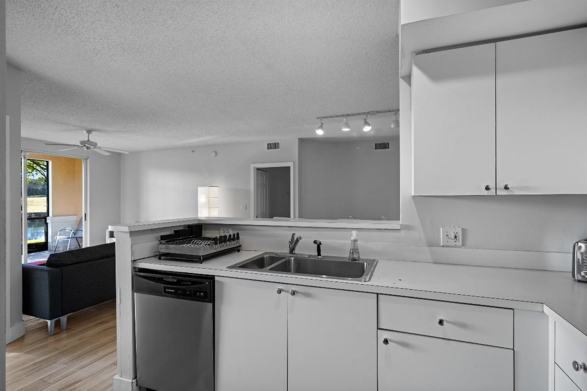 ST ANDREWS AT POLO CLUB CONDO - Residential