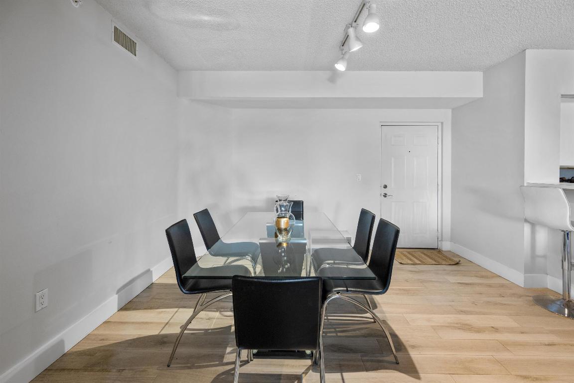 ST ANDREWS AT POLO CLUB CONDO - Residential