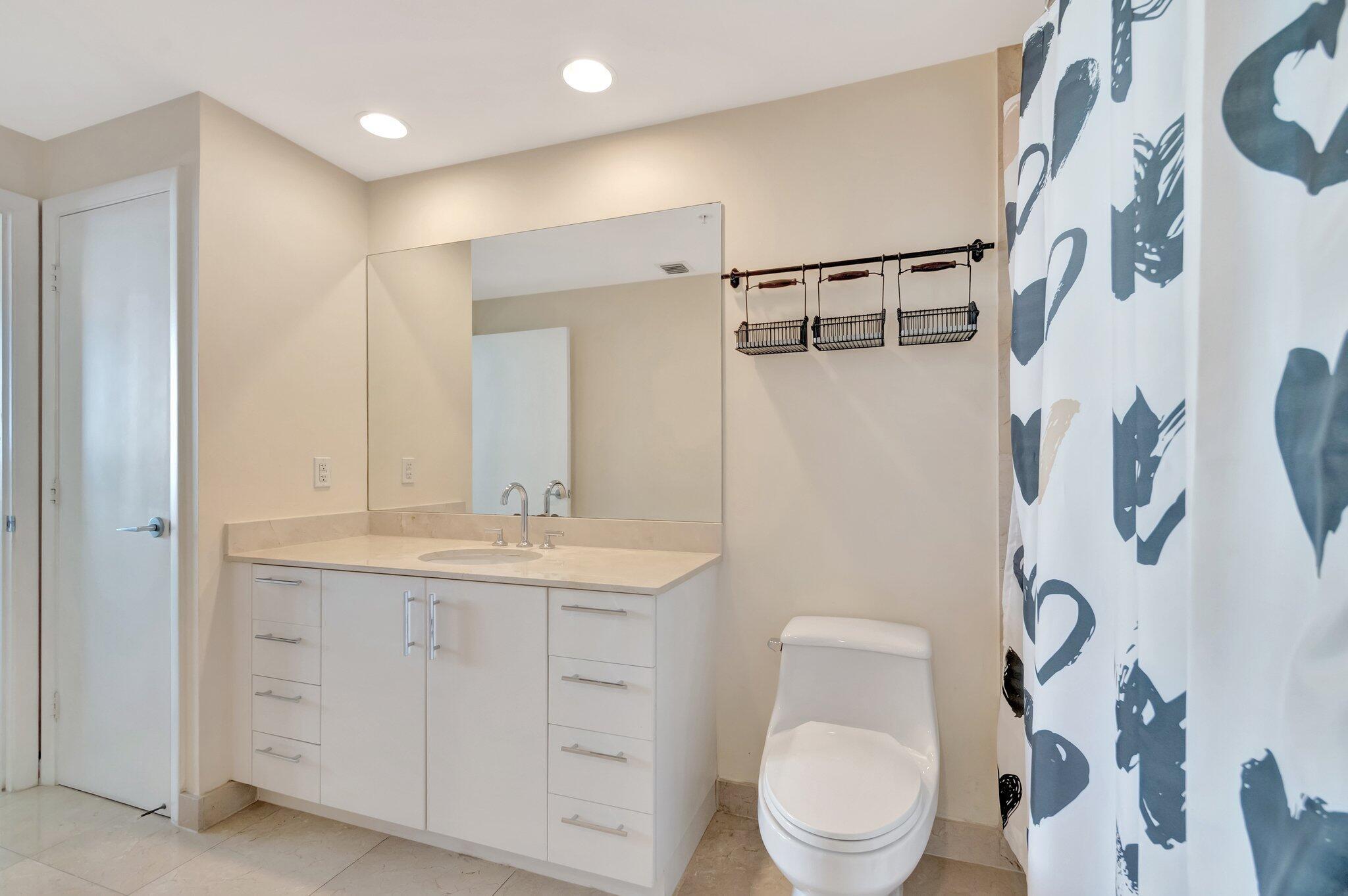 CITYPLACE SOUTH TOWER CON - Residential