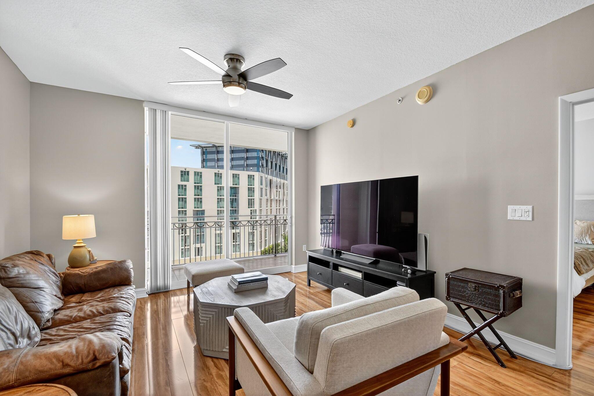 CITYPLACE SOUTH TOWER CON - Residential