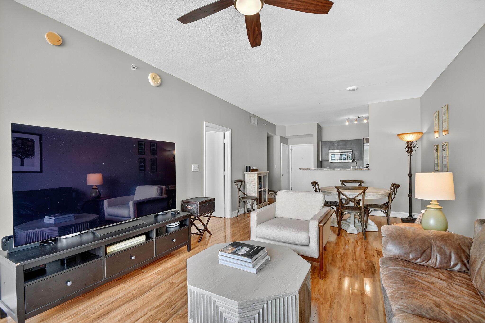 CITYPLACE SOUTH TOWER CON - Residential