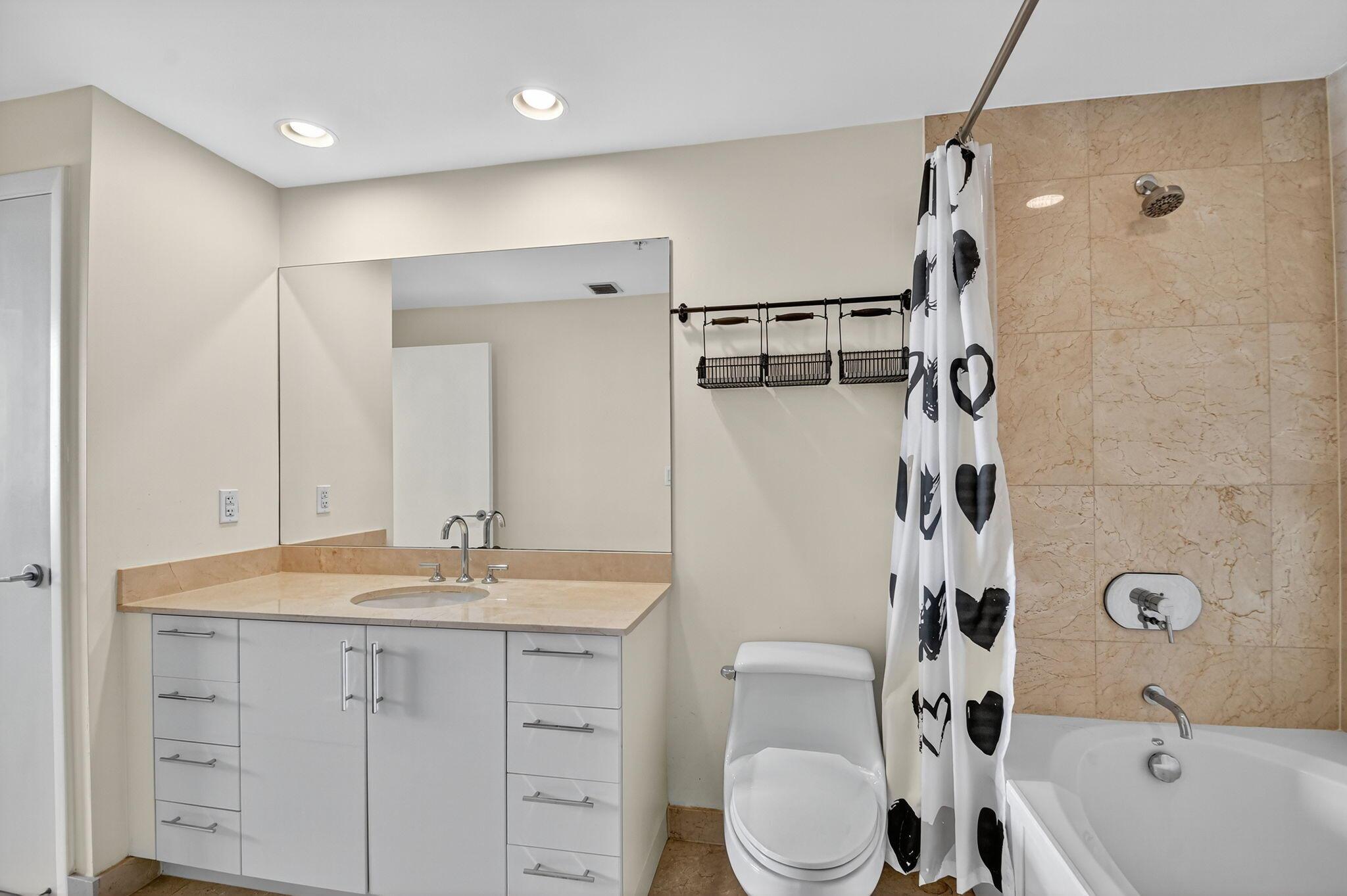 CITYPLACE SOUTH TOWER CON - Residential