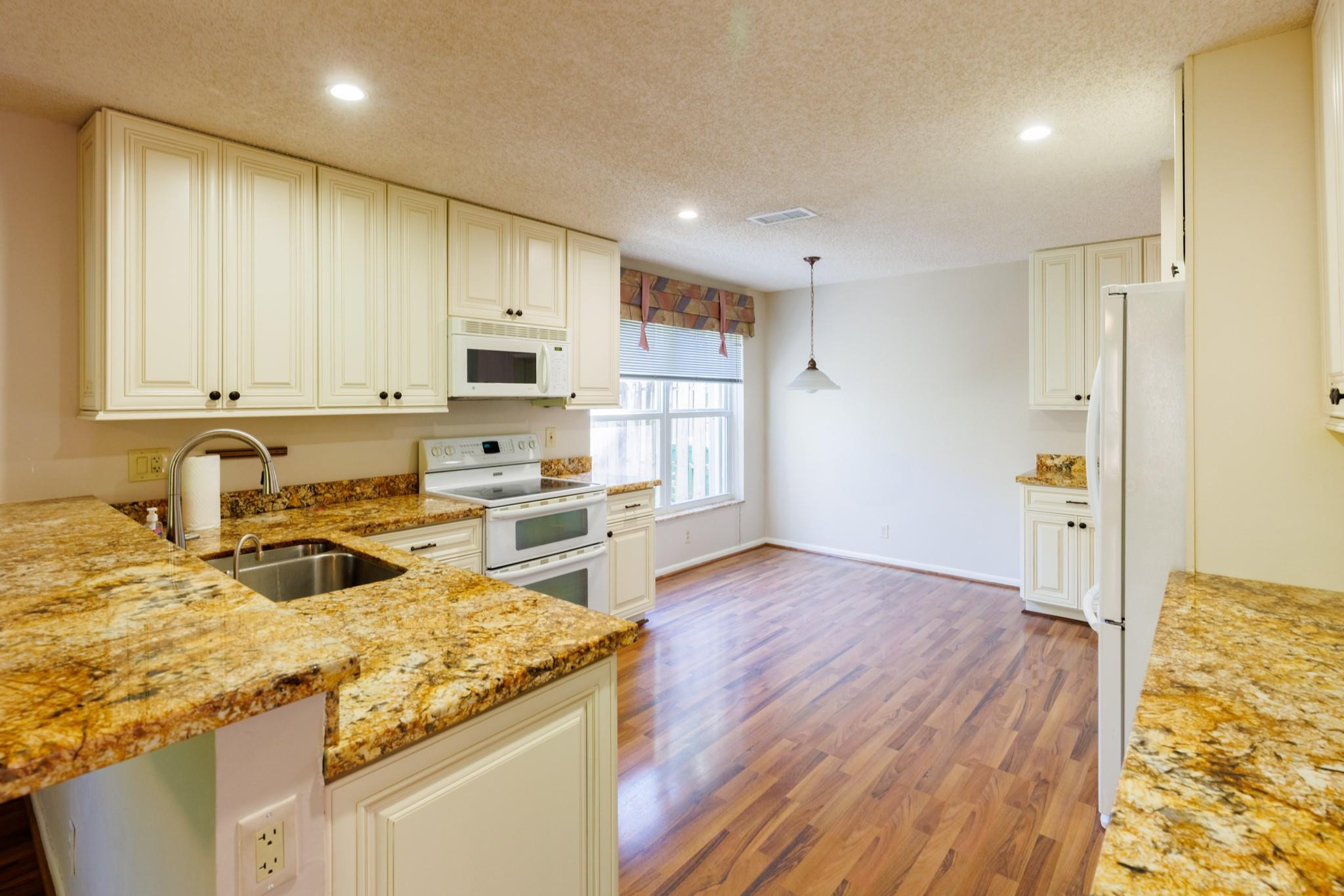 Embassy Lakes Ph II 141-4 - Residential