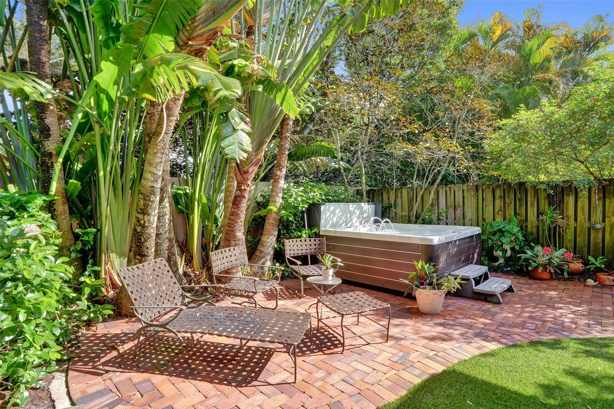 Embassy Lakes Ph II 141-4 - Residential