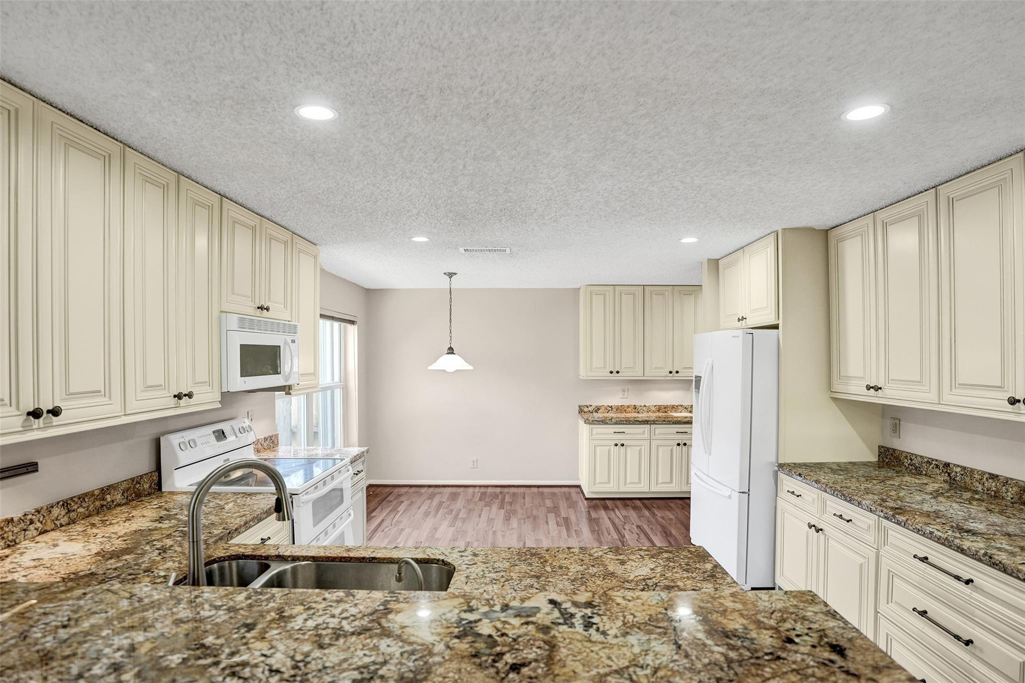 Embassy Lakes Ph II 141-4 - Residential