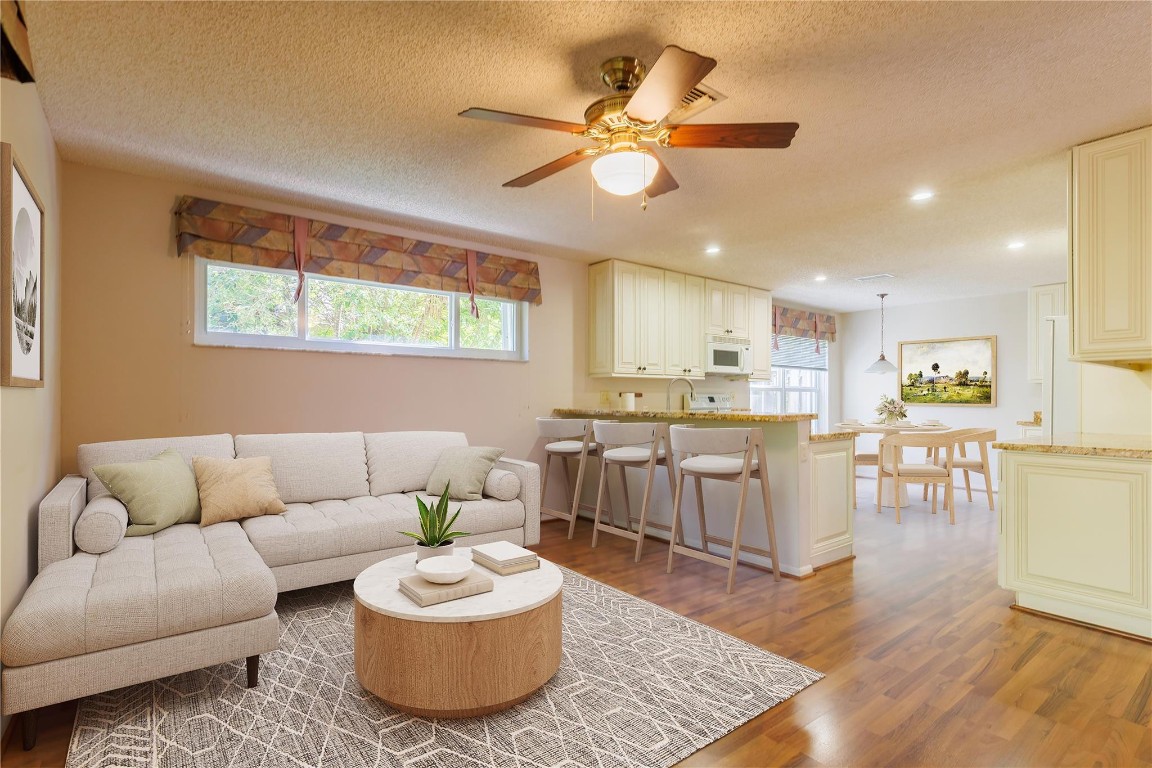 Embassy Lakes Ph II 141-4 - Residential