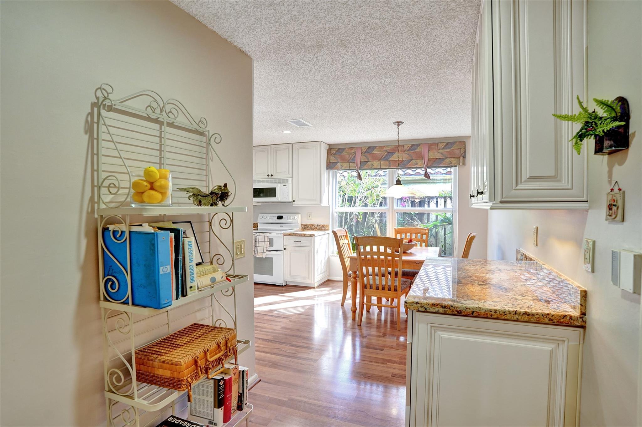 Embassy Lakes Ph II 141-4 - Residential