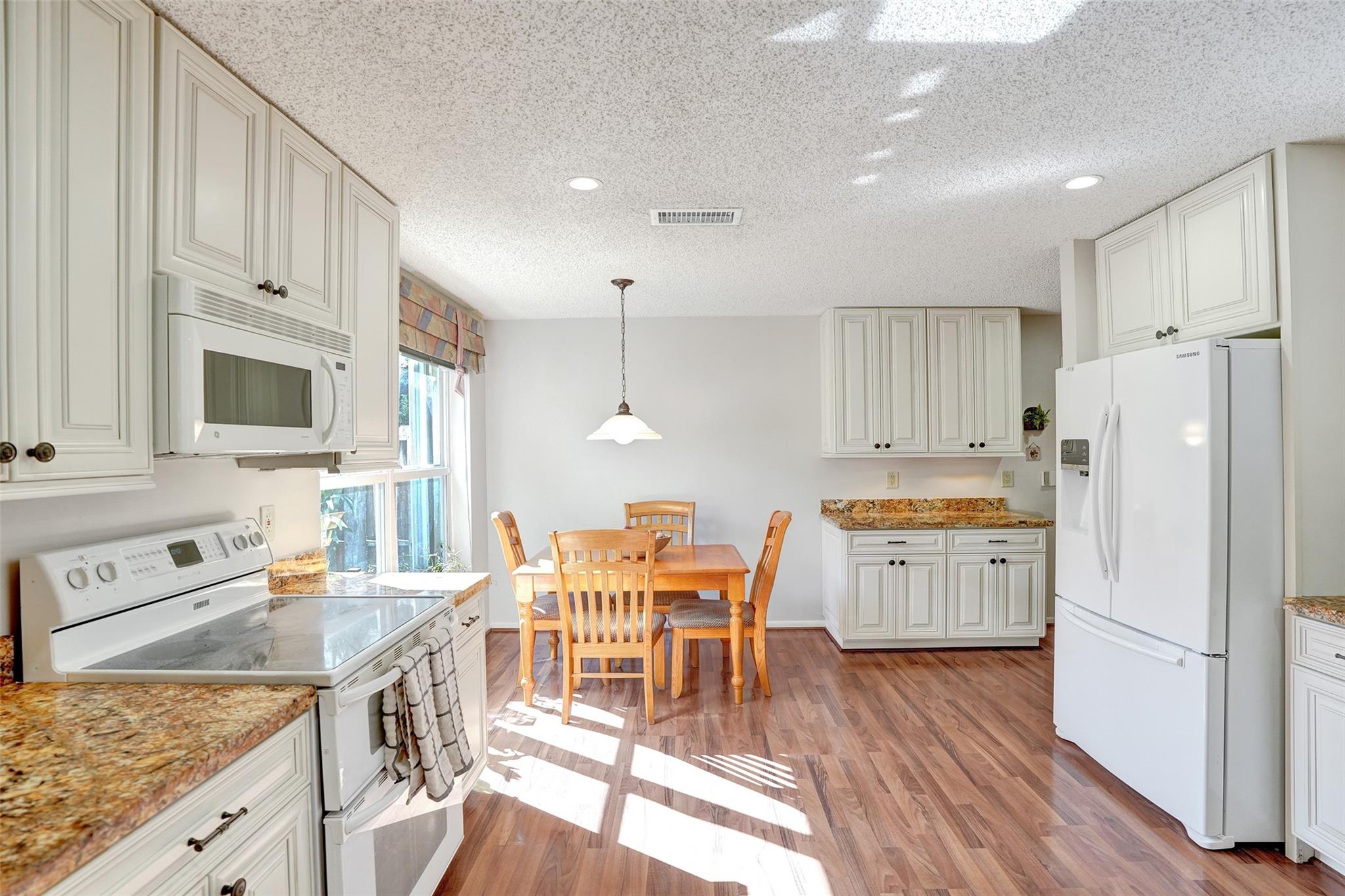 Embassy Lakes Ph II 141-4 - Residential