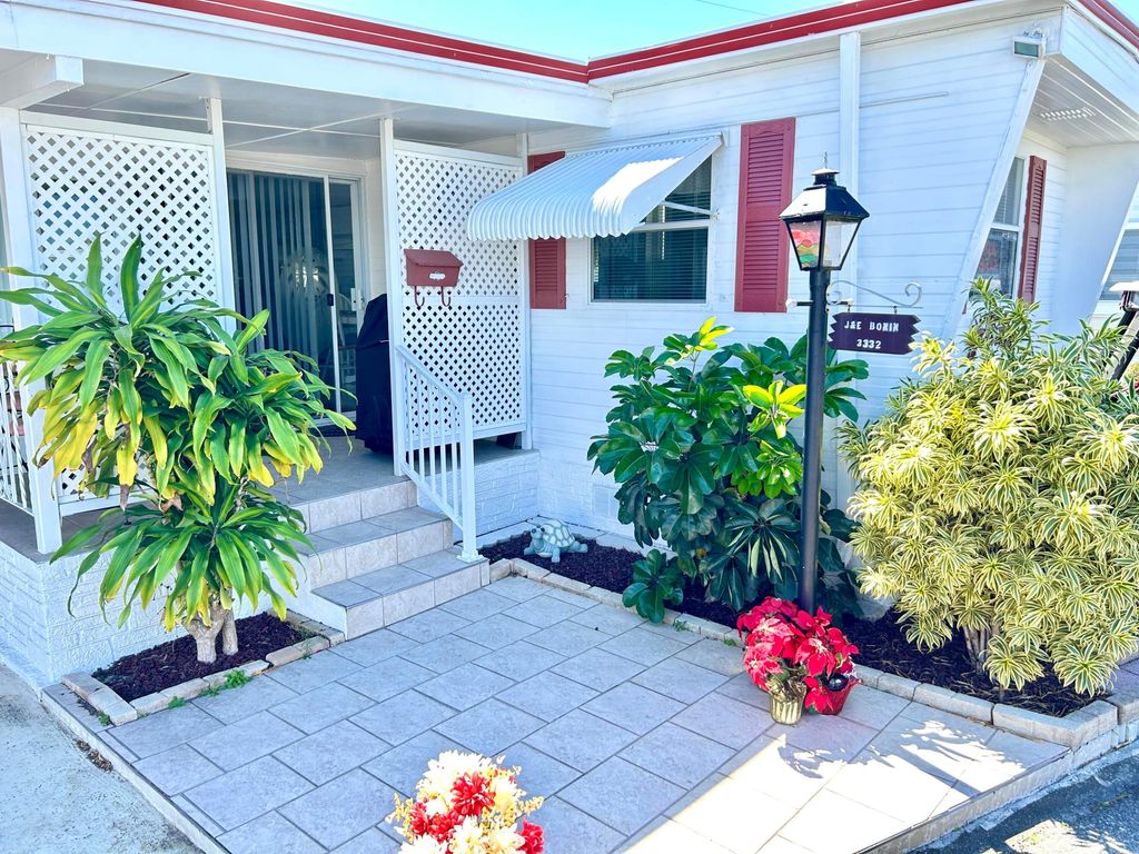 Photo of 3332 Broadway Street, Hollywood, FL 33021 (MLS # R11166082)