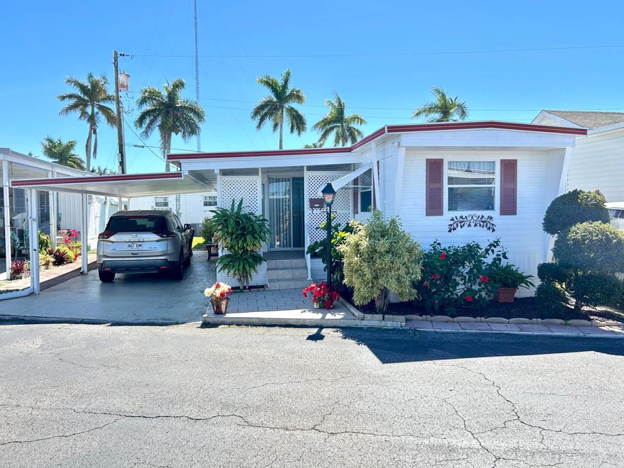Charming two-bedroom, 1.5-bathroom home located in the desirable Orangebrook Harbor community. This property offers a spacious and peaceful living environment, with access to a community pool and a beautifully maintained setting.
The home features one covered parking space, an enclosed Florida room seamlessly integrated into the main living area, and an in-unit washer and dryer for added convenience. Situated on a very quiet street, it provides privacy and tranquility.
The kitchen is well-appointed and fully equipped with everything you need, making it both functional and inviting. A wonderful opportunity to enjoy comfortable living in a serene community setting.