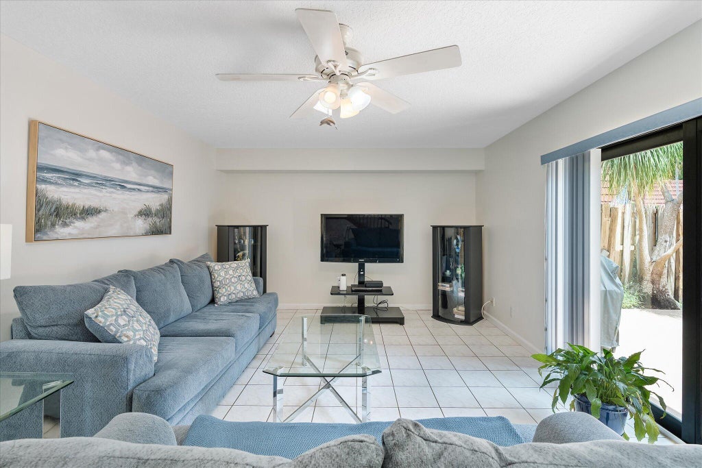 Photo of 702 NW 98TH Circle, Plantation, FL 33324 (MLS # B26071495)