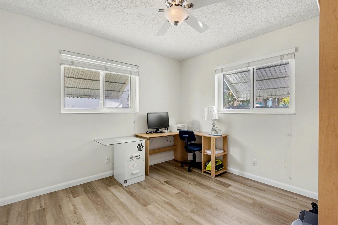 Driftwood Plaza 49-26 B - Residential