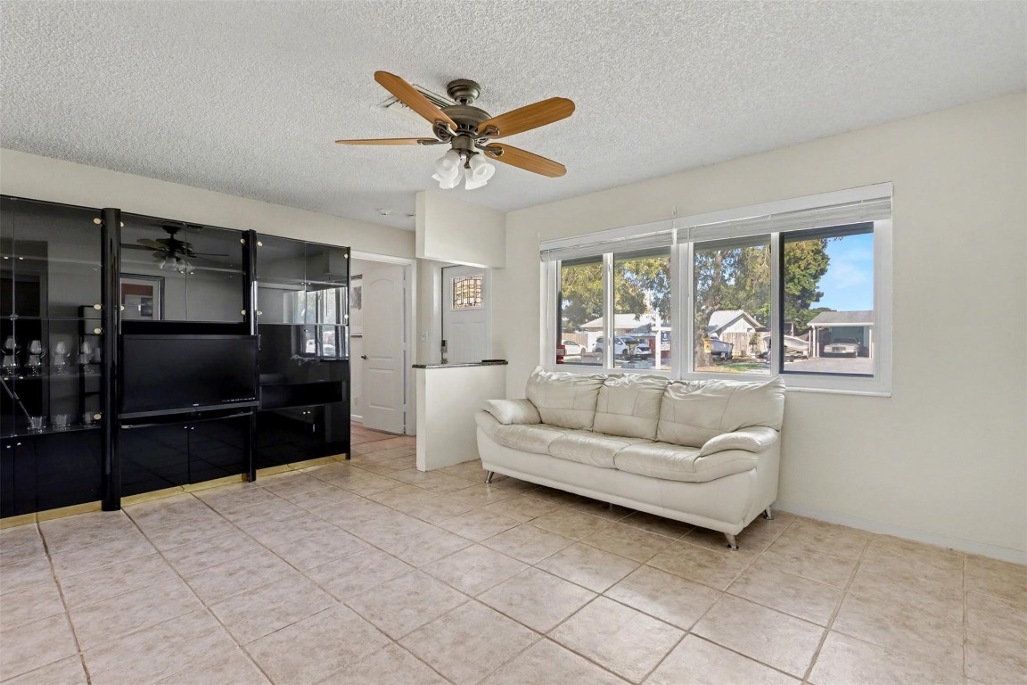 Driftwood Plaza 49-26 B - Residential