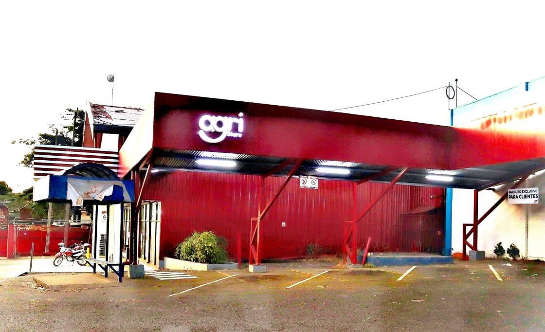 123 Interamericana Sur, Perez Zeel