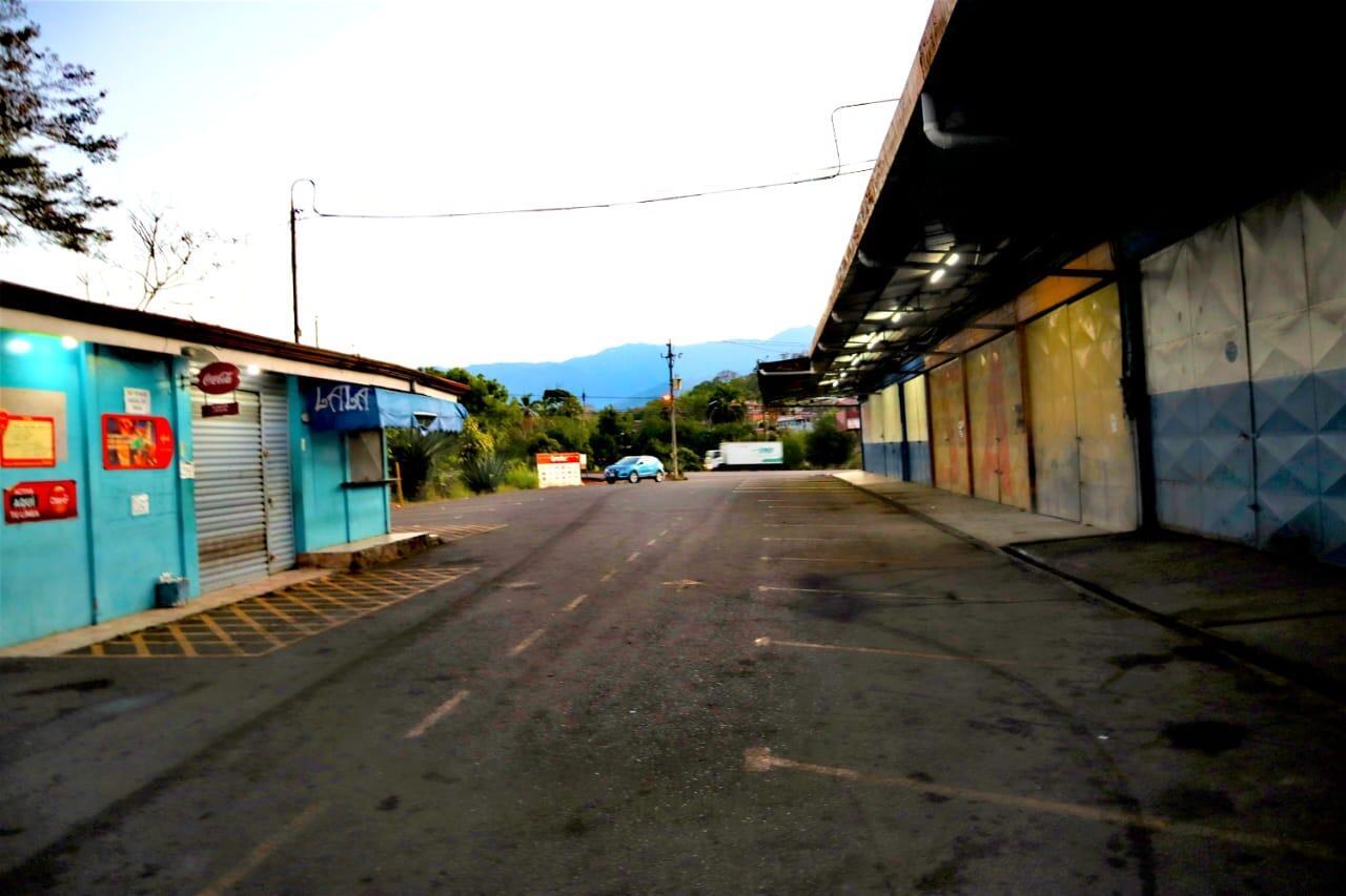 123 Interamericana Sur, Perez Zeel