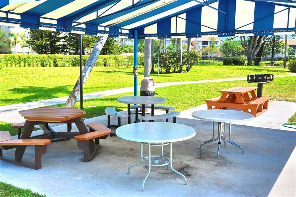 APPLEWOOD VILLAGE IV - Residential