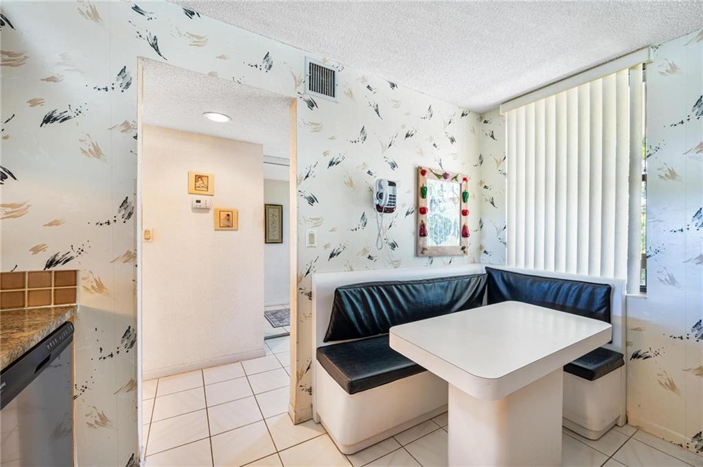 APPLEWOOD VILLAGE IV - Residential