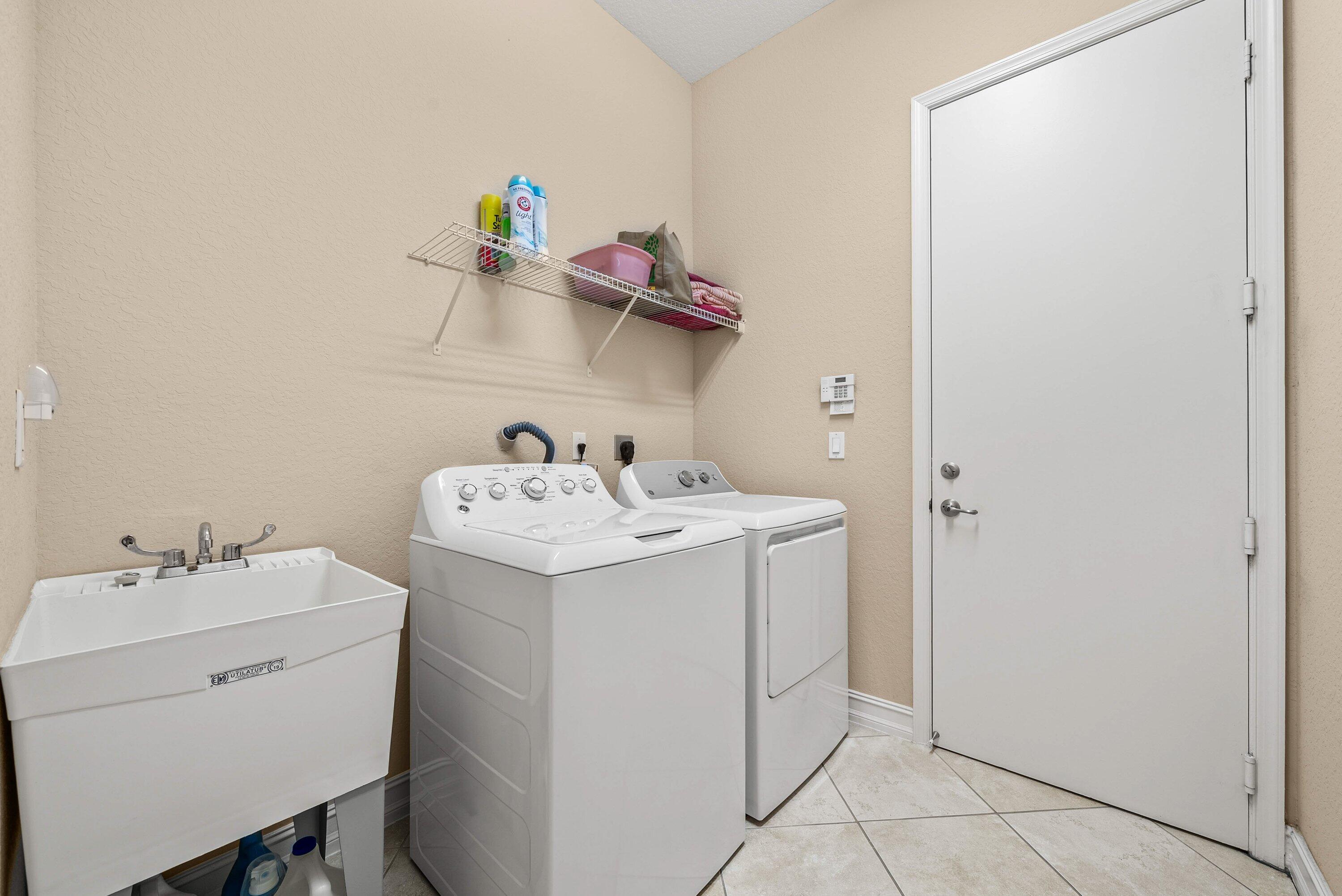 CANYON SPRINGS - Residential