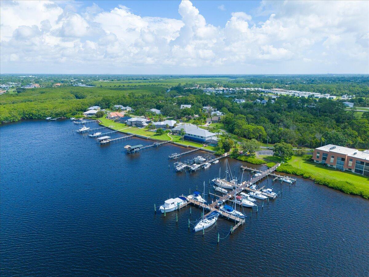 1012 SE Kitching Cove Lane, Port St Lucie, FL, 34952/$875,000 3 1012 SE Kitching Cove Lane