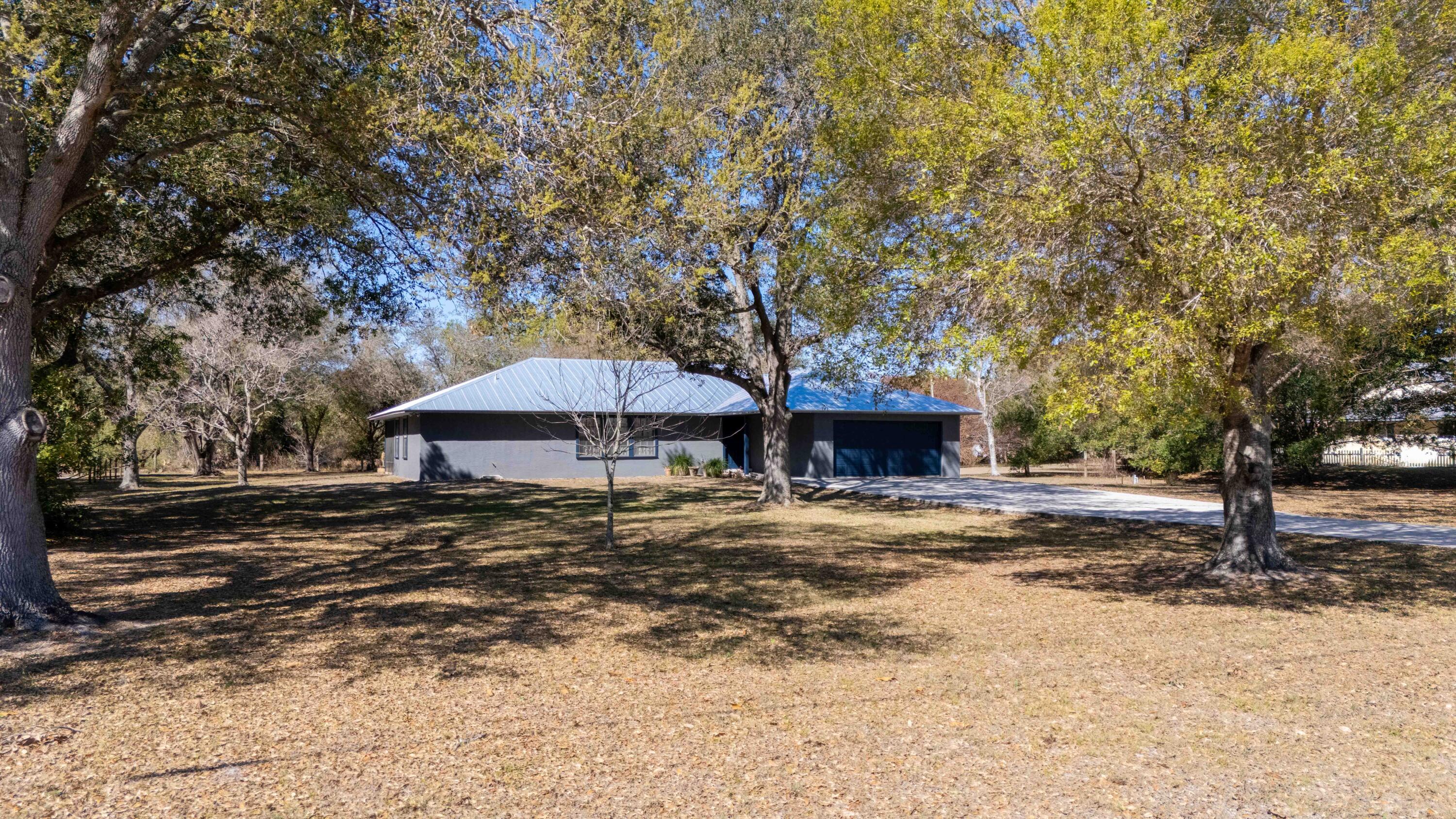 FORT PIERCE GARDENS - Residential