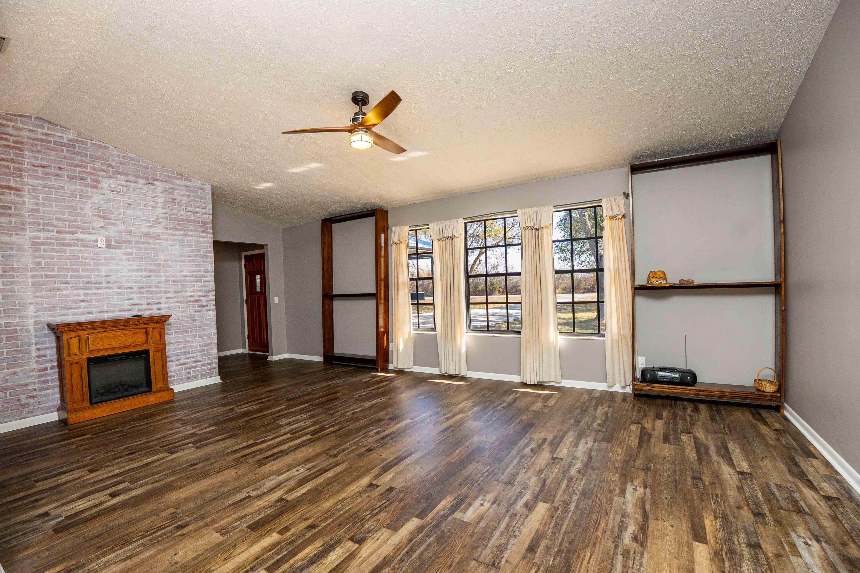 FORT PIERCE GARDENS - Residential