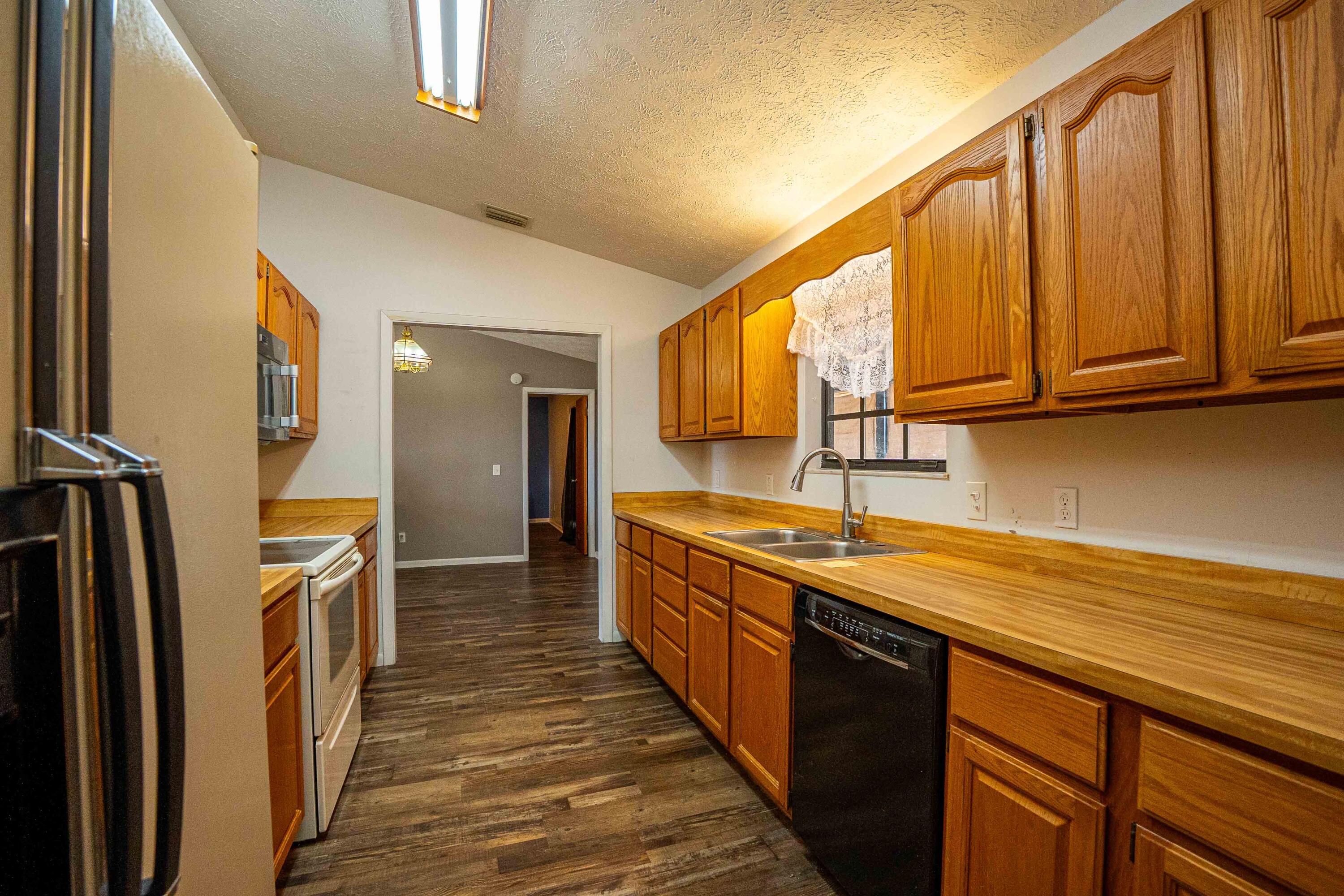 FORT PIERCE GARDENS - Residential