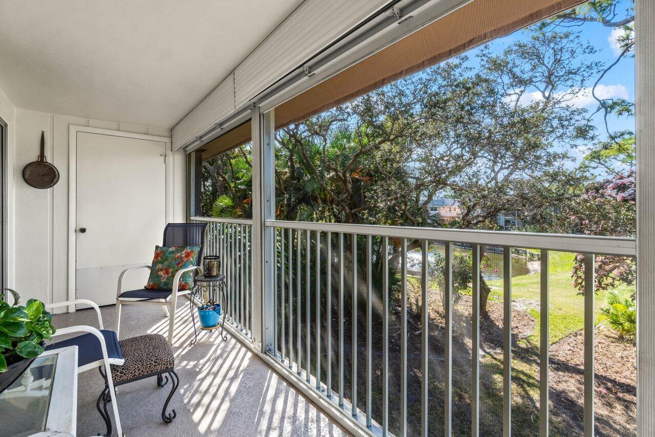 THE LITTLE CLUB CONDO - Residential