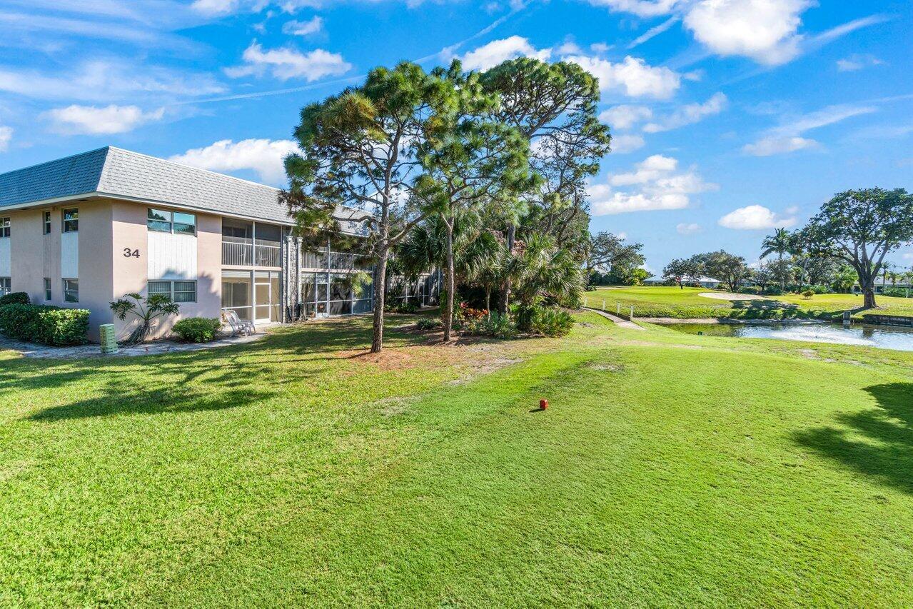 THE LITTLE CLUB CONDO - Residential