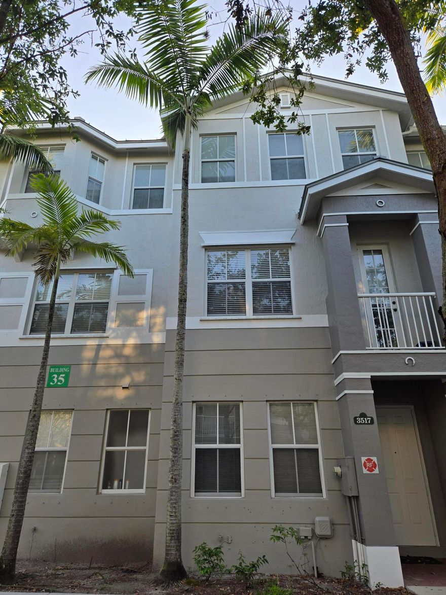 Beautiful 3 bed 3.1 bath 1 car garage split bedroom floor plan townhome in gated community with excellent, all ''A'' rated schools!  This floor model features 1 bed and full bathroom downstairs, huge bright kitchen, separate tiled living room with a balcony. Master bedroom features 2 walk in closets. The 2nd guest bedroom upstairs has its own bathroom right out of bedroom for convenience. One year old stainless steel kitchen appliances,   One year old grey modern colored carpet. Living rooms are tiled. Full size washer & dryer in garage. Owner may consider cat(s) or a very small under 20 lbs dogs only with $300 pet fee. 2 pets max. Located within a walking distance to Publix plaza, just min away from hospitals, parks, entertainment, restaurants, equestrian fields, and much more !