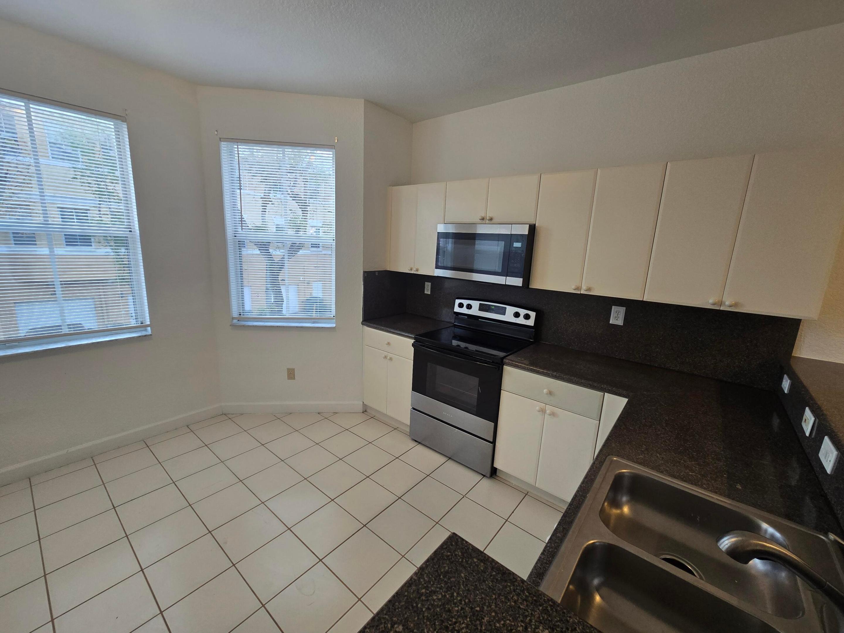 SHOMA - Residential Lease