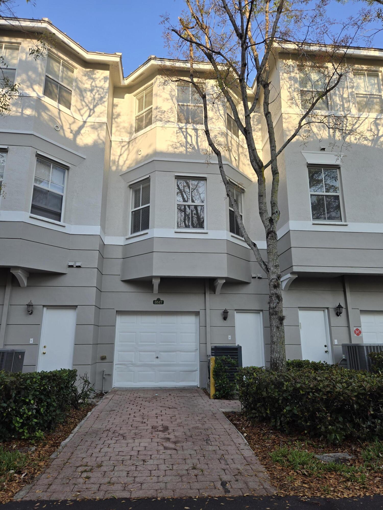 SHOMA - Residential Lease