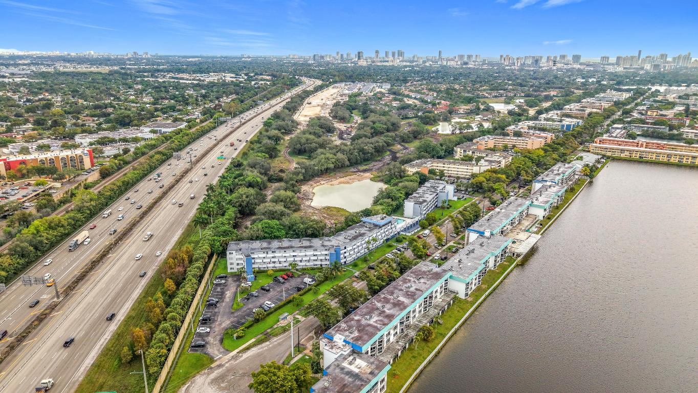 ROLLING GREEN CONDO H - Residential