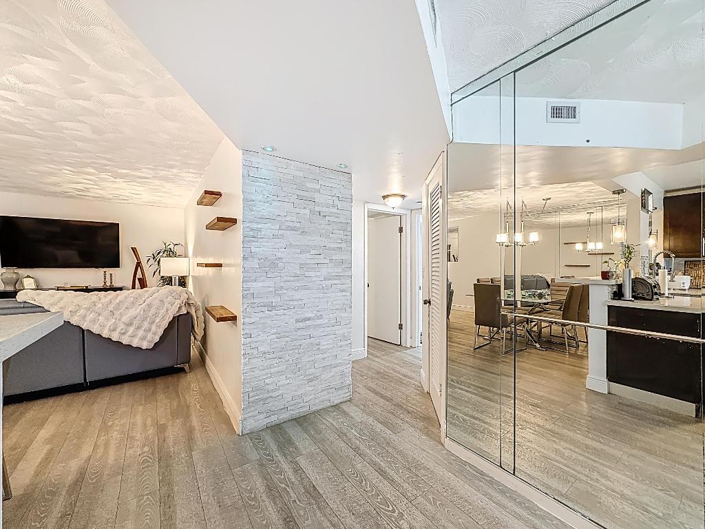 ROLLING GREEN CONDO H - Residential