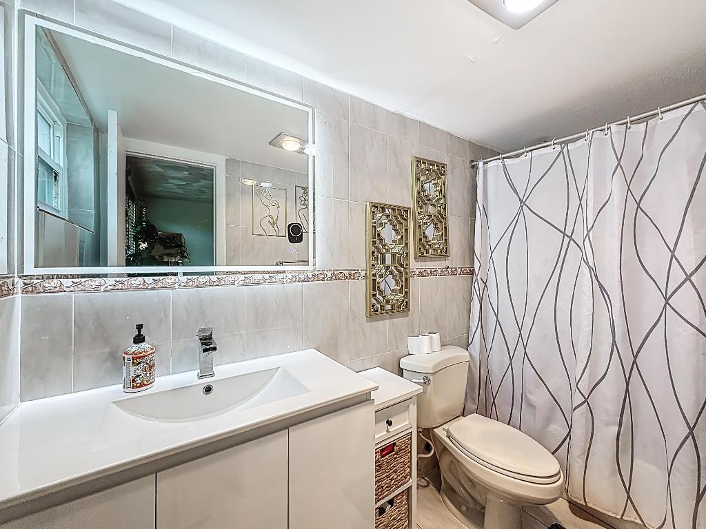 ROLLING GREEN CONDO H - Residential