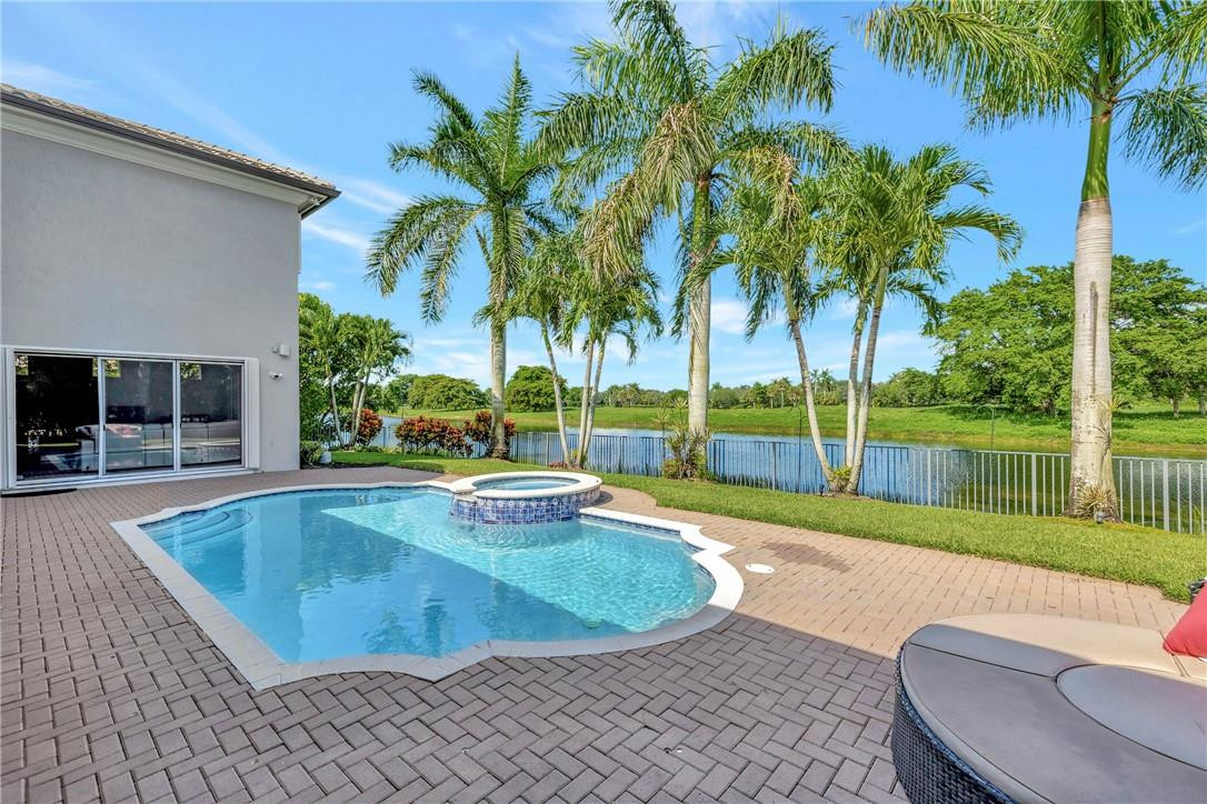 Heron Bay East 169-105 B - Residential