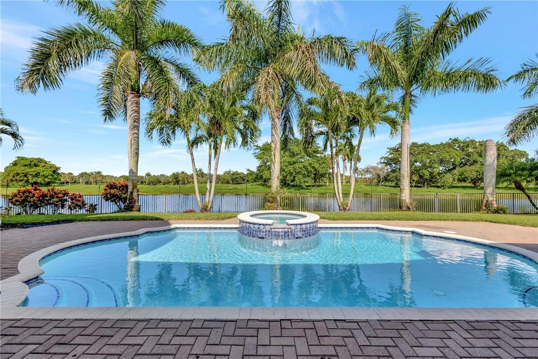 Heron Bay East 169-105 B - Residential