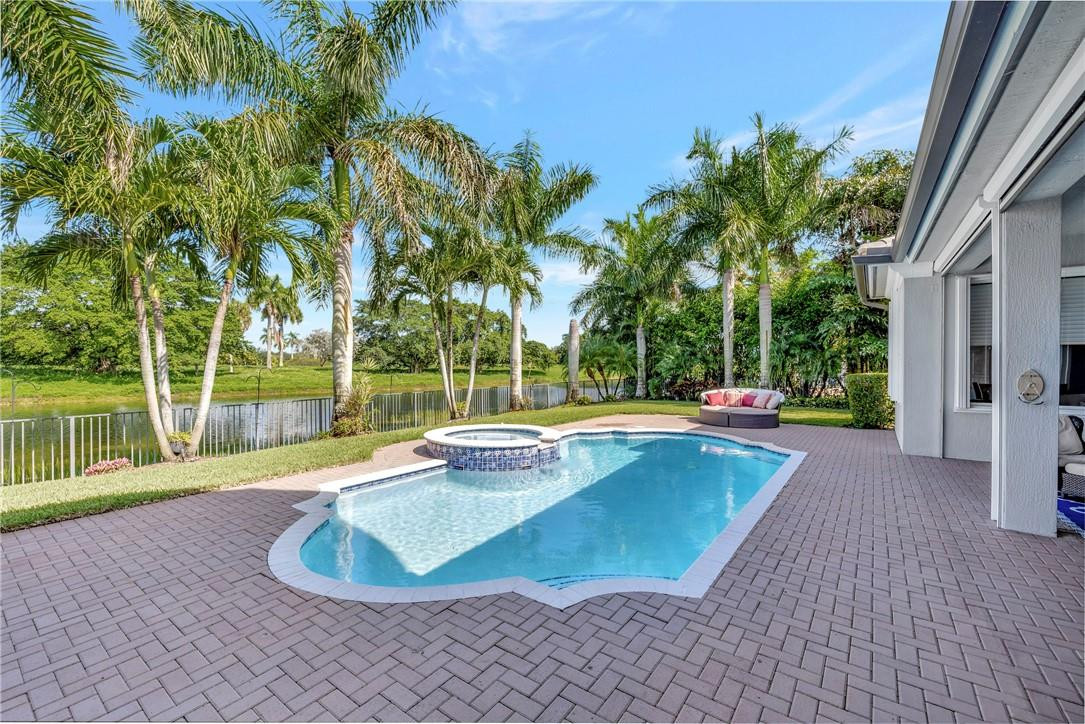 Heron Bay East 169-105 B - Residential