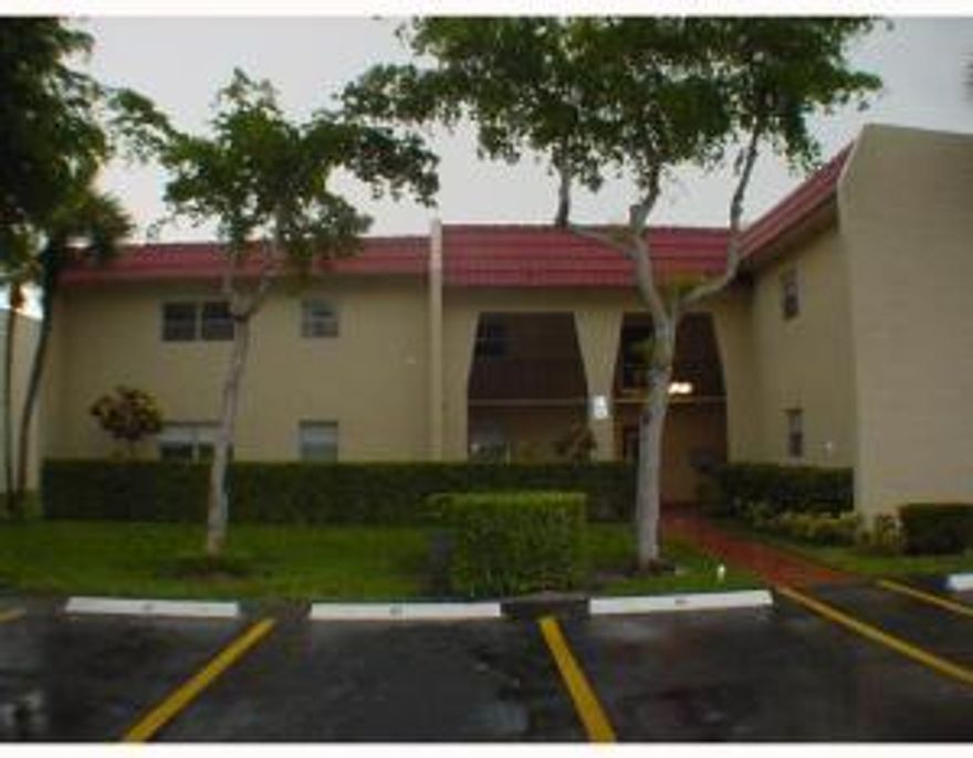 ONE OF THE BEST VIEWS IN THE COMMUNITY WHILE RELAXING ON YOUR SCREENED PATIO OVERLOOKING THE LAKE AND FEELING THE WONDERFUL FLORIDA BREEZES GENTLY FLOAT THROUGH YOUR HOME.ALMOST MAINTENANCE FREE TILE FLOORS WITH THIS CONVERTIBLE 2/2. 2ND BR CAN BE LEFT WIDE OPEN AND USED AS DEN OR CLOSED OFF WITH BUILT IN SLIDING WALL. FULL BATH AND CLOSET ARE PART OF THIS CONVERTIBLE ROOM. COME SEE TODAY YOU MAY NOT WANT TO LEAVE.