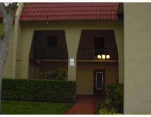 Golden Lakes Vlg Cond 1 T - Residential