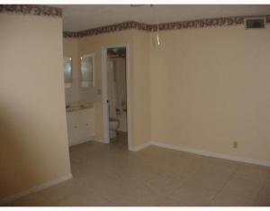 Golden Lakes Vlg Cond 1 T - Residential