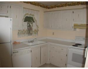 Golden Lakes Vlg Cond 1 T - Residential