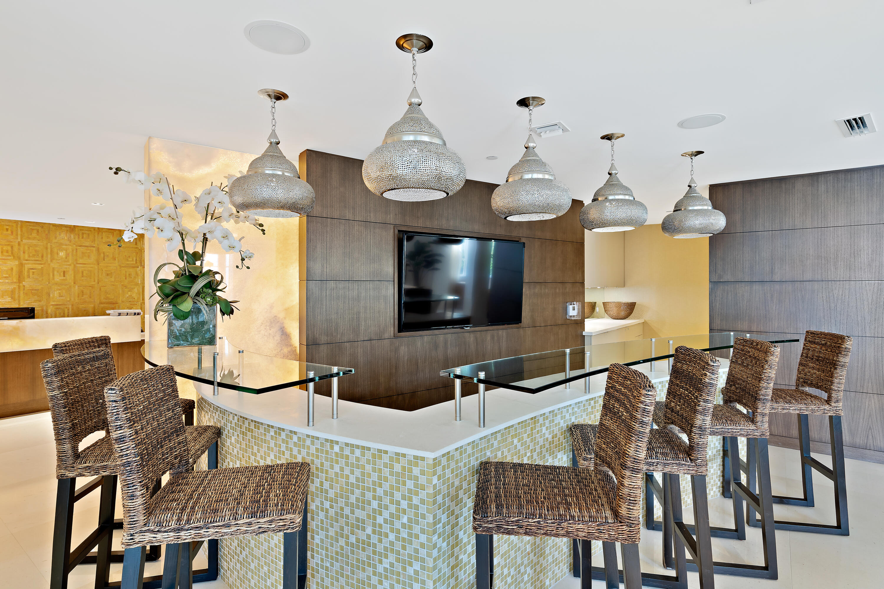 DOLCE VITA CONDO - Residential