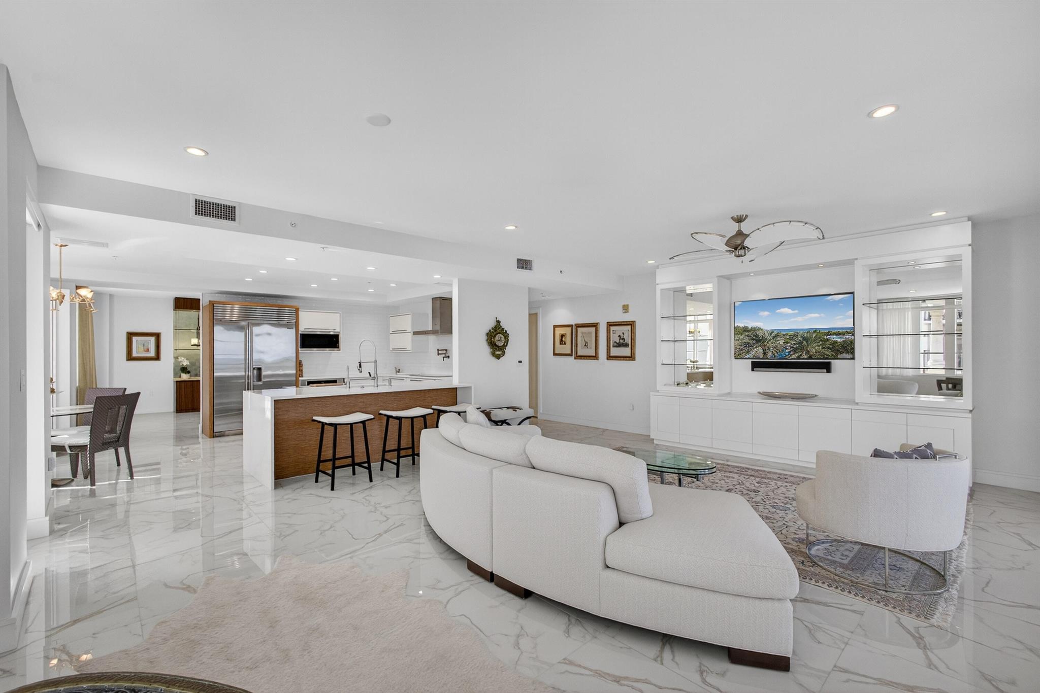 DOLCE VITA CONDO - Residential