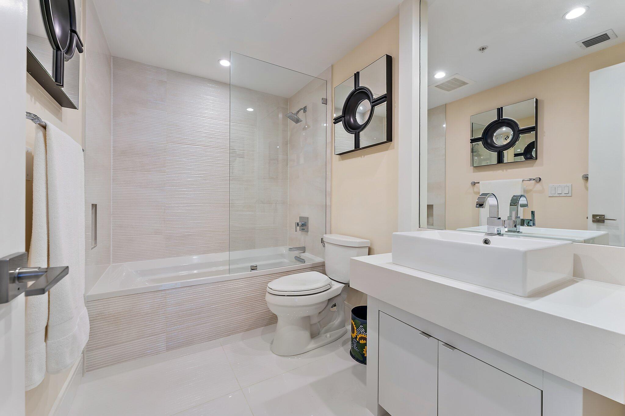 DOLCE VITA CONDO - Residential