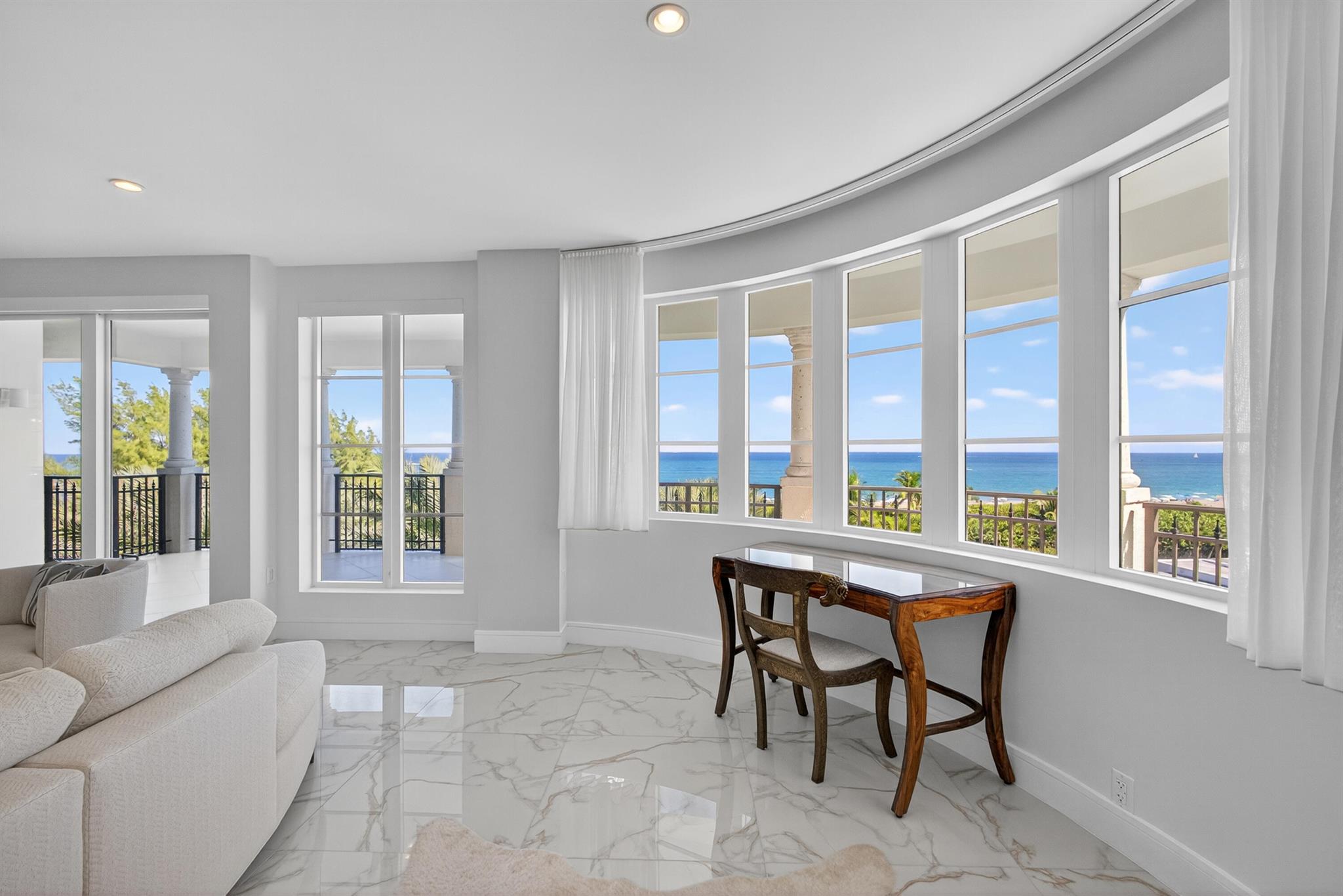 DOLCE VITA CONDO - Residential