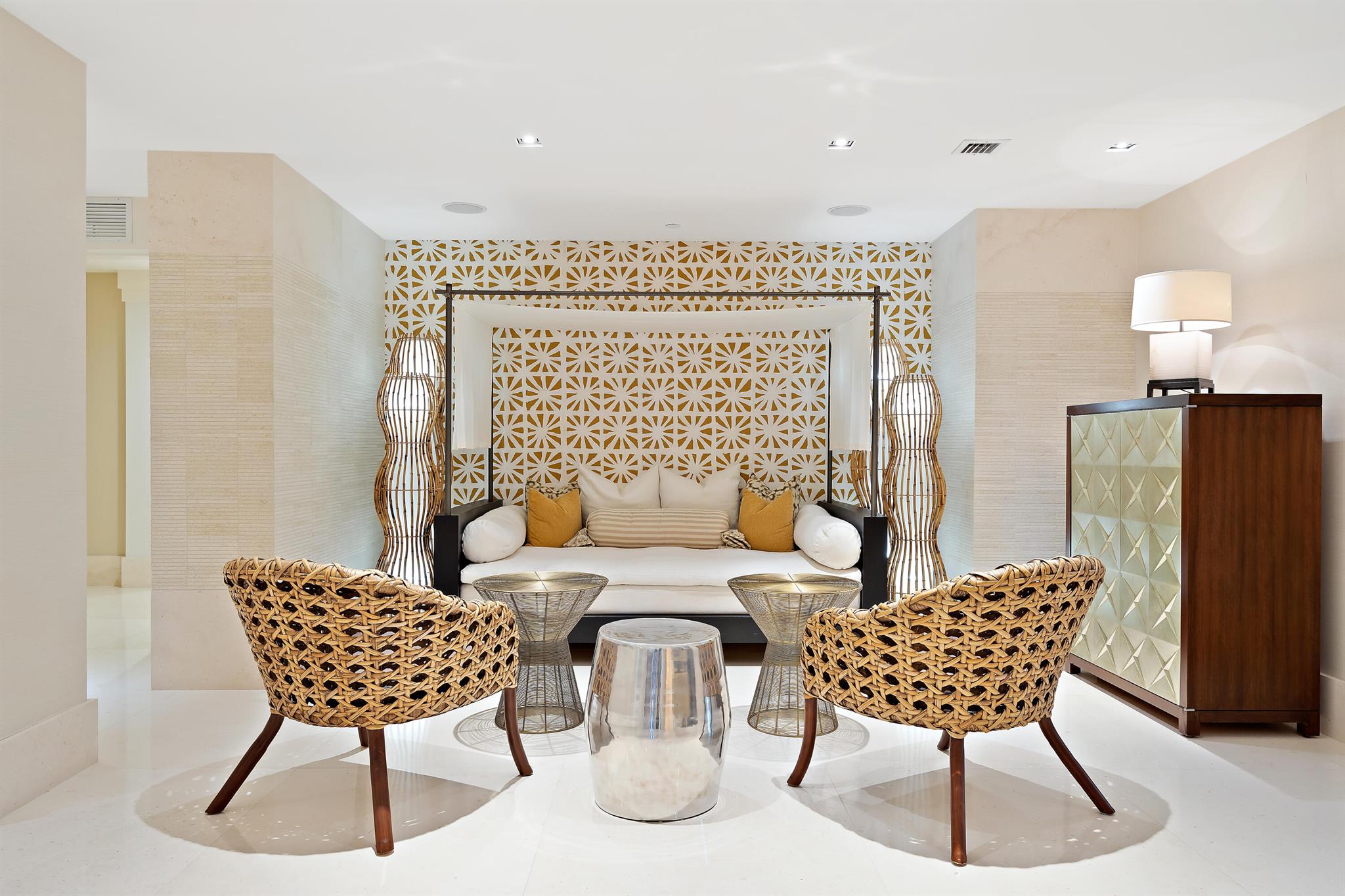 DOLCE VITA CONDO - Residential