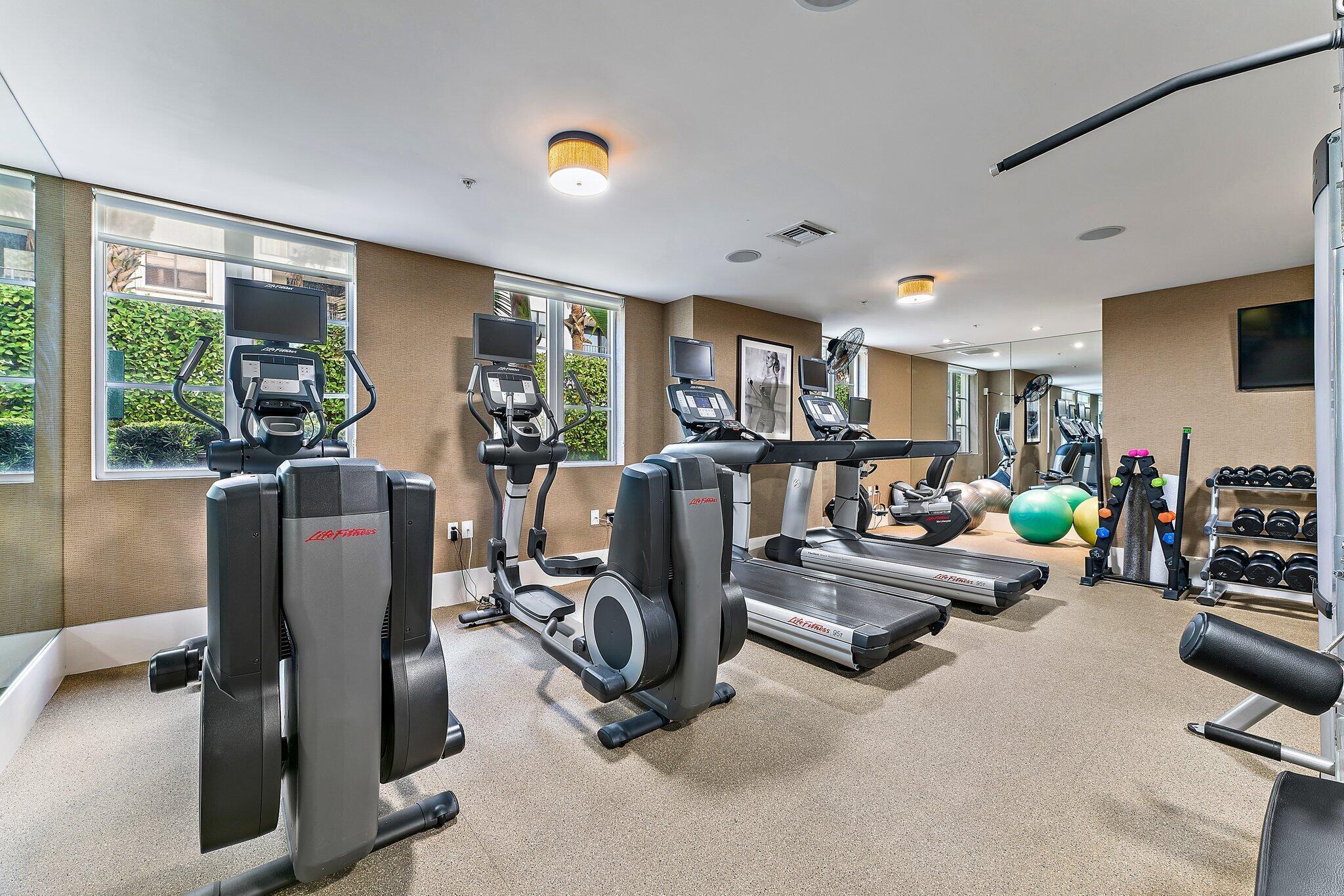 DOLCE VITA CONDO - Residential